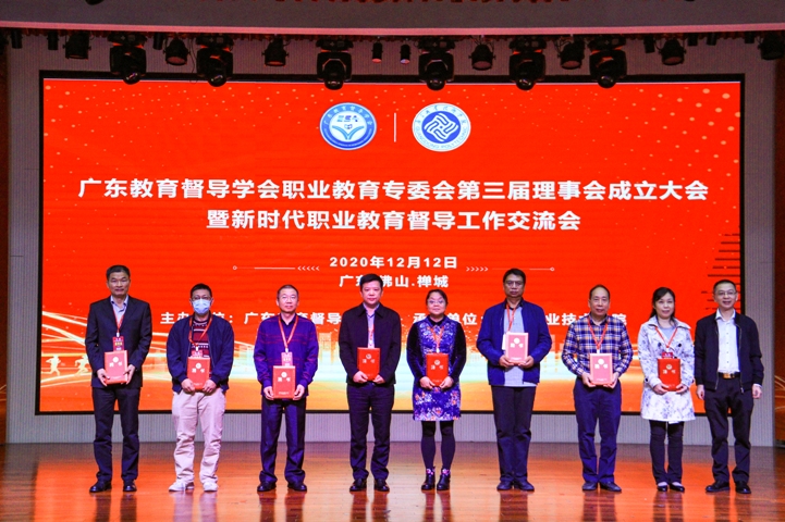 http://cs.gpc.net.cn/c6/JHSoft.web.customquery/UploadImageDownLoadIn.aspx?FileID=33528