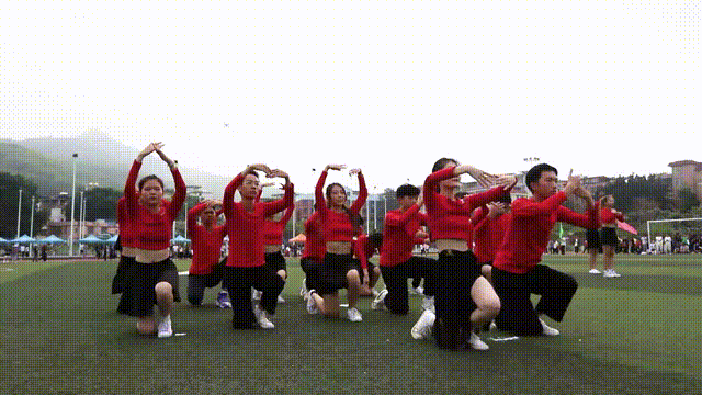 说明: http://wemedia.nfapp.southcn.com/?c=material&a=redirectRemoteImage&url=https%3A%2F%2Fmmbiz.qpic.cn%2Fmmbiz_gif%2FfE1XdDftoibRGXlJaa0ESNlUoudEicyBrhl8xU79XAicR8Tuo13mEgfMTqguoicYVVBAicQqaia4opRhzIjB9giavILtw%2F640%3Fwx_fmt%3Dgif
